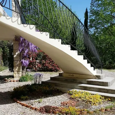 Superb Contemporary 2 Bed +private Pool *