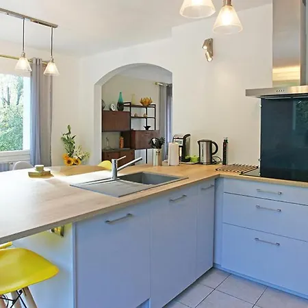 Superb Contemporary 2 Bed +private Pool