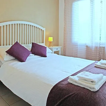 Superb Contemporary 2 Bed +private Pool * Cancon