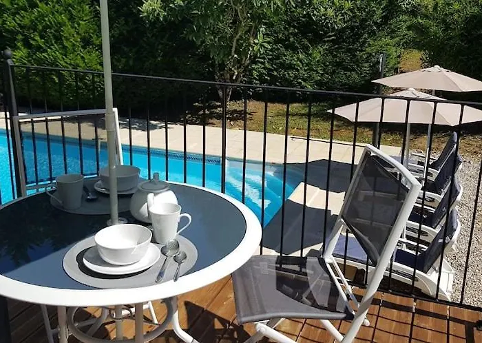 Superb Contemporary 2 Bed +private Pool Cancon