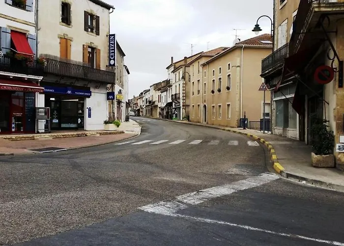 Superb Contemporary 2 Bed +private Pool *