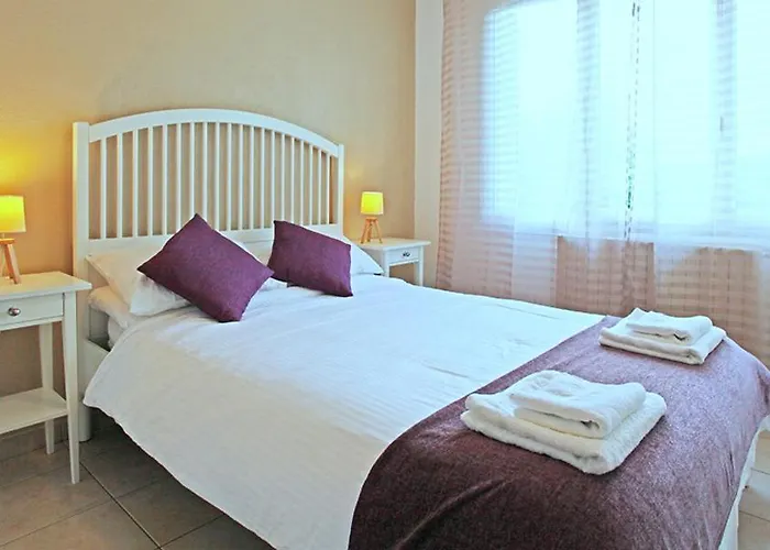 Superb Contemporary 2 Bed +private Pool * Cancon