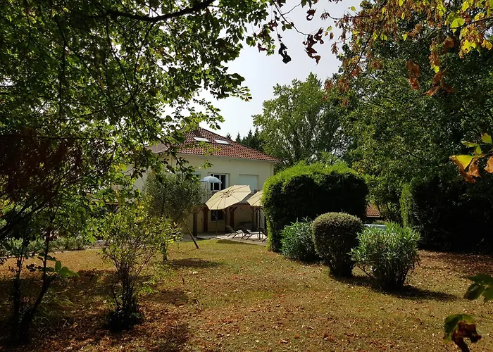 Superb Contemporary 2 Bed +private Pool Cancon